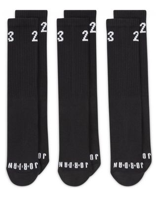 3 PACK ESSENTIAL CREW 23 SOCKS BLACK