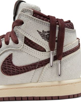 DO7097-100-PHSYD005 AIR JORDAN 1 RETRO HIGH OG SAIL A Ma Maniére