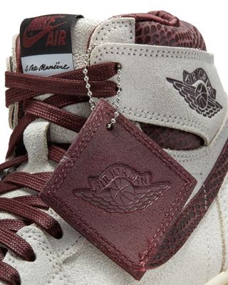 DO7097-100-PHSYD006 AIR JORDAN 1 RETRO HIGH OG SAIL A Ma Maniére