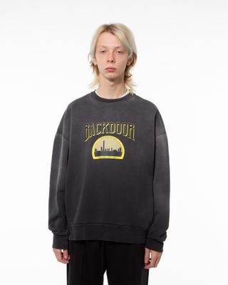BACK DOOR VNTG LOGO SUNBLEACHED CREWNECK