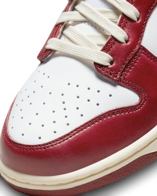 WMNS NIKE DUNK LOW PRM TEAM RED