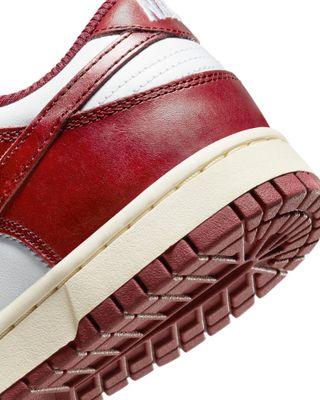 WMNS NIKE DUNK LOW PRM TEAM RED