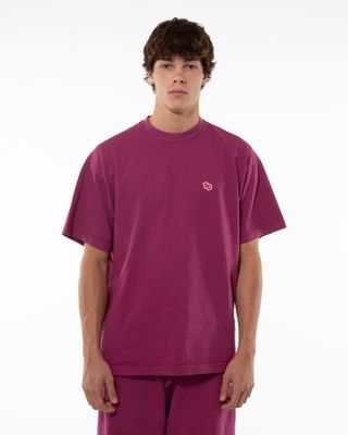 BACK DOOR PREMIUM PATCH SS TEE PLUM