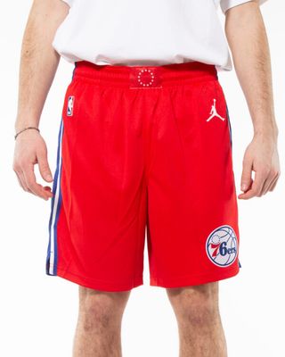 NIKE NBA PHILA STM SHORT UNIVERSITY RED