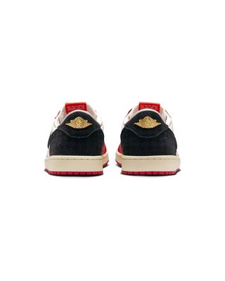 AURORA_FN0432-100_PHCBH000-2000 AIR JORDAN 1 RETRO LOW OG SP TROPHY ROOM AWAY