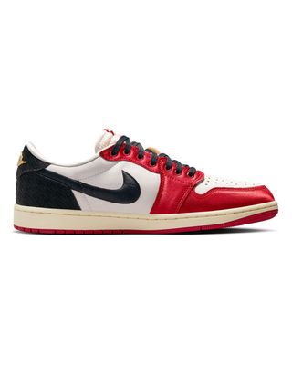 AURORA_FN0432-100_PHSRH001-2000 AIR JORDAN 1 RETRO LOW OG SP TROPHY ROOM AWAY