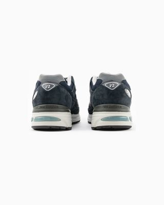 U991NV2-4 NEW BALANCE MADE IN UK 991v2 NAVY