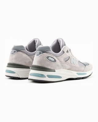 NEW BALANCE MADE IN UK 991v2 GREY