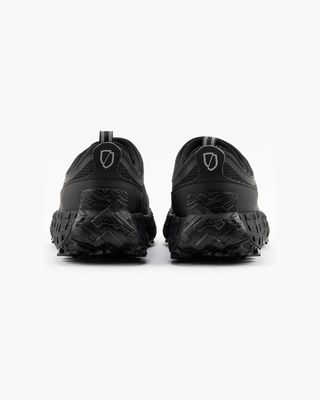 003PIBLK-4 NORDA RUN THE 003 PITCH BLACK