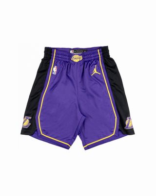 DO9432,504 NIKE NBA LAKERS STM SHORT FIELD PURPLE