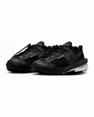 NIKE ZEGAMADOME SP SACAI BLACK