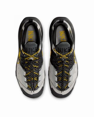 NIKE ZEGAMADOME SP SACAI MATTE SILVER