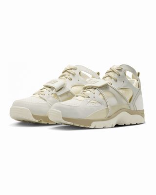 NIKE AIR TRAINER HUARACHE SAIL