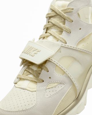 NIKE AIR TRAINER HUARACHE SAIL