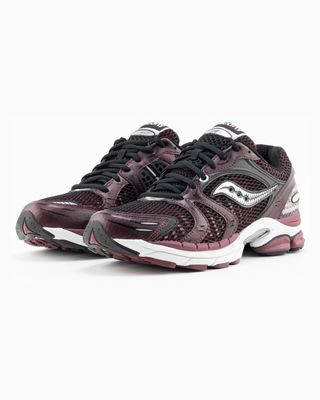 S70704-15-34 SAUCONY PROGRID TRIUMPH 4 MAROON BLACK