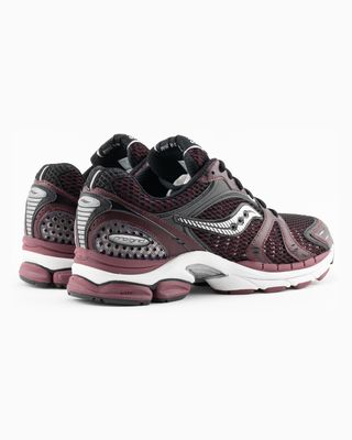 S70704-15-r SAUCONY PROGRID TRIUMPH 4 MAROON BLACK