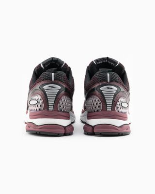 S70704-15-rr SAUCONY PROGRID TRIUMPH 4 MAROON BLACK