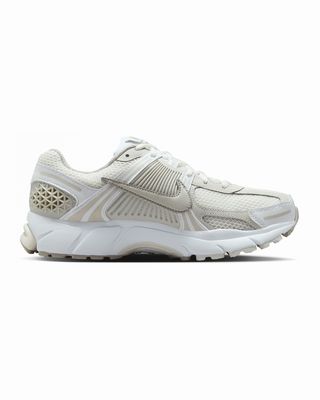 W NIKE ZOOM VOMERO 5 LIGHT BONE