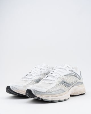 S70832-61 SAUCONY PROGRID OMNI 9 WHITE SILVER