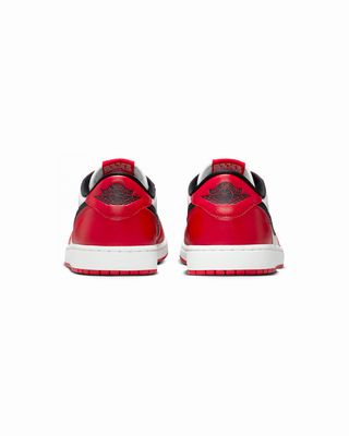 AIR JORDAN 1 RETRO LOW OG CHICAGO