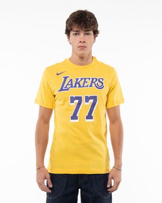 NIKE NBA DONCIC LAKERS SS TEE AMARILLO