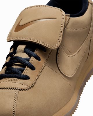 IM8057-297-df NIKE CORTEZ LEATHER SE PARACHUTE BEIGE
