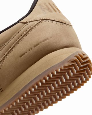 IM8057-297-dr NIKE CORTEZ LEATHER SE PARACHUTE BEIGE