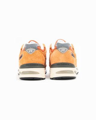 NEW BALANCE MADE IN UK 991v2 GOLD EARTH