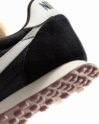 NIKE WAFFLE RACER BLACK