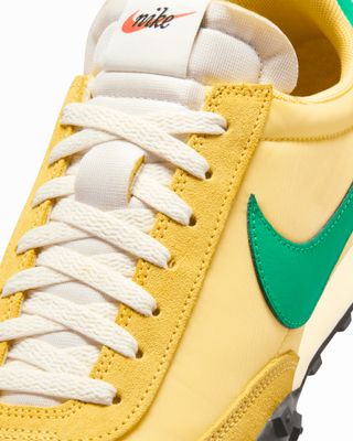 IM8658-700-df NIKE WAFFLE RACER TOPAZ GOLD