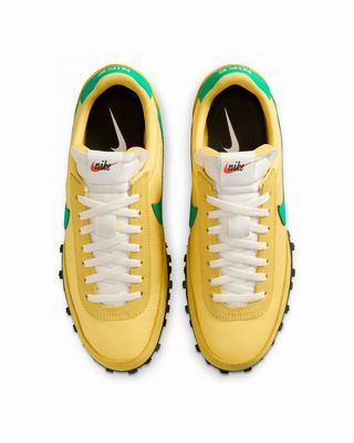 IM8658-700-z NIKE WAFFLE RACER TOPAZ GOLD
