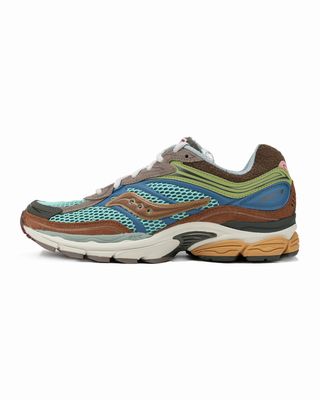 KI6674-1229×1536 SAUCONY PROGRID OMNI 9 SNEAKER POLITICS