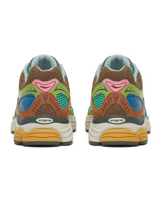 S71031-1_5 SAUCONY PROGRID OMNI 9 SNEAKER POLITICS