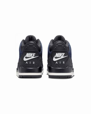 AIR JORDAN 3 LEVI'S® INDIGO AND GYM RED