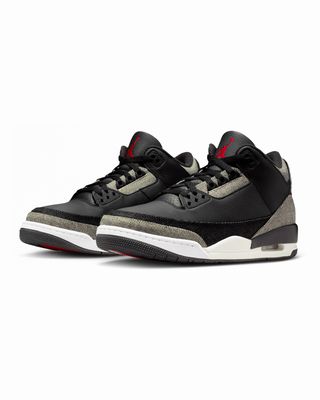 IR0914-400-34 AIR JORDAN 3 LEVI'S® BLACK AND WHITE
