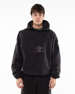 UMBRO MEDAL MASKED HOODIE WASHED BLACK