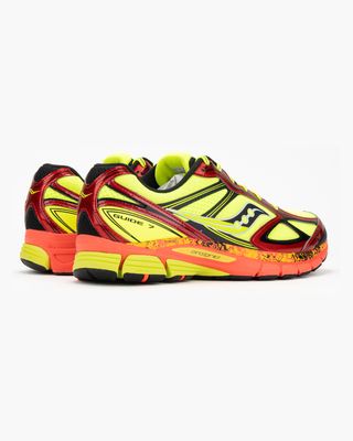 S70995-1-7 SAUCONY PROGRID GUIDE 7 HI OCTANE CANARY