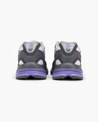 NEW BALANCE 2010 NEPTUNE GREY