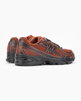 NEW BALANCE 740 RELIC BROWN