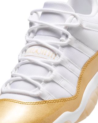 W AIR JORDAN 11 RETRO LOW MOTHER'S DAY