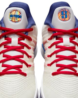 NIKE W SABRINA 3 NRG WNBA 30TH