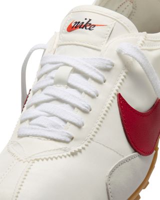 II0407-100-df W NIKE MOON SHOE OG SP SUMMIT WHITE