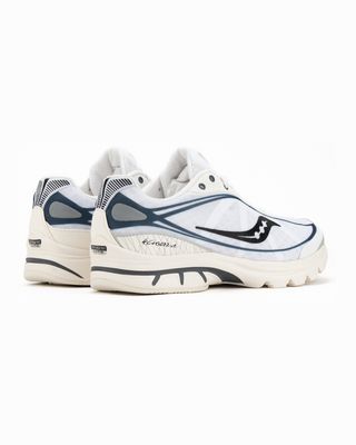 SAUCONY KINVARA 1 OFF WHITE