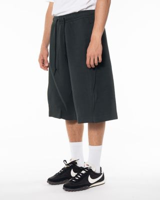 NIKE TECH FLEECE SHORT BLACK SPRUCE