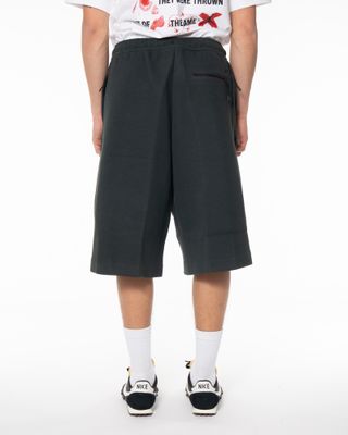 NIKE TECH FLEECE SHORT BLACK SPRUCE