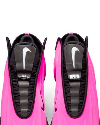 NIKE G.T. FUTURE HYPER PINK