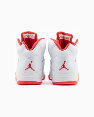 IV5678-102-4 WMNS AIR JORDAN 5 RETRO SUNSET