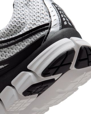 1 NIKE ZOOM SKYLON 11 SUMMIT WHITE