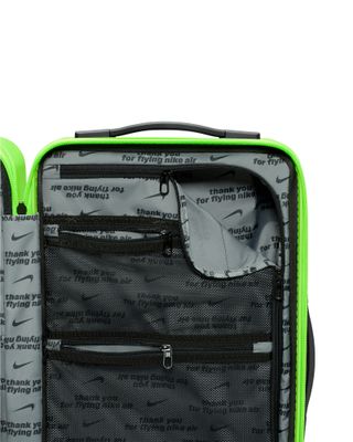 NIKE 22IN HARDSHELL LUGGAGE VOLT