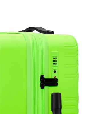 NIKE 22IN HARDSHELL LUGGAGE VOLT